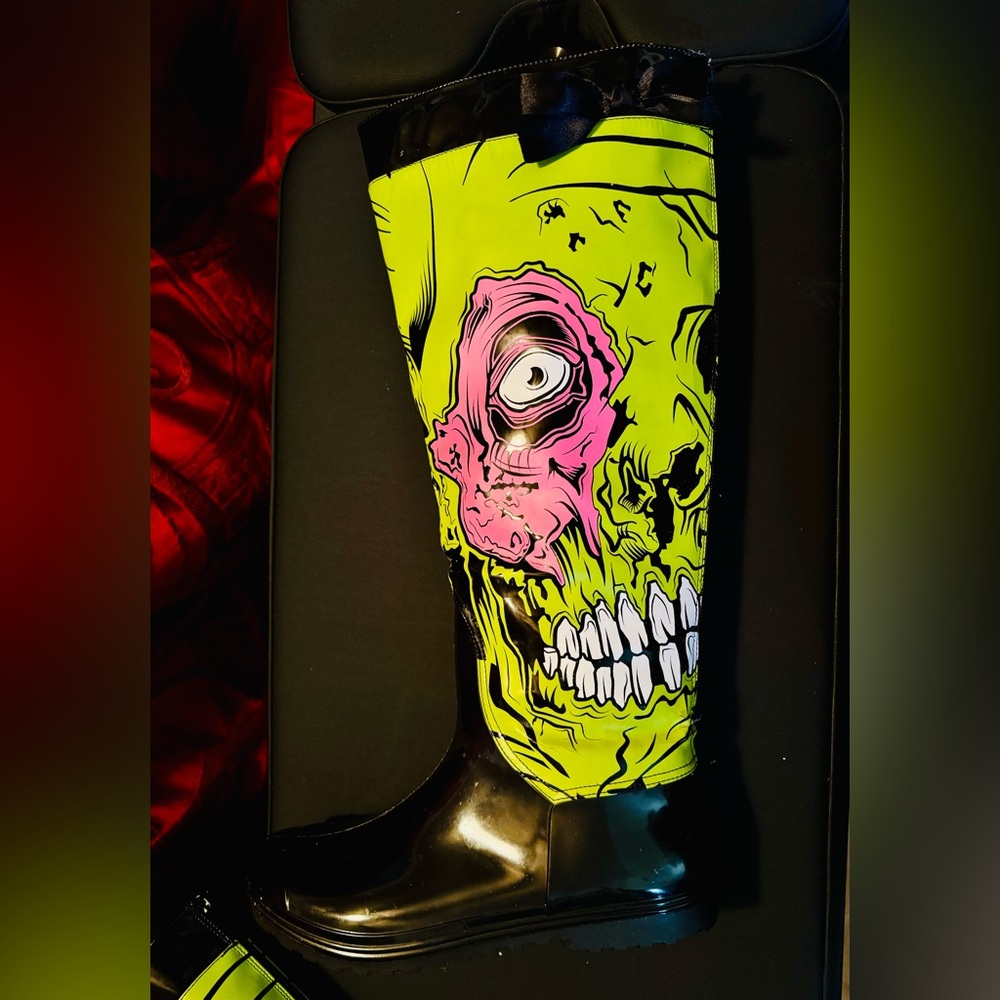 Rare Discontinued Iron Fist Zombie Rain Boots New with defects 18.5” US 10 EU 41 - Picture 8 of 16